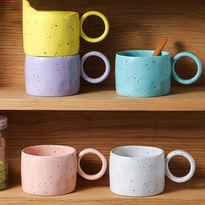 Ergonomic Customizable 300ml Ceramic Coffee Mug – Perfect for Coffee Enthusiasts and Sharing Breaks