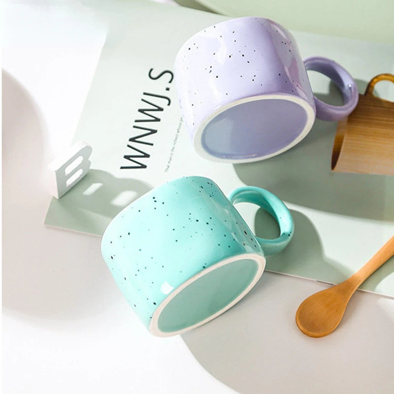 Ergonomic Customizable 300ml Ceramic Coffee Mug – Perfect for Coffee Enthusiasts and Sharing Breaks