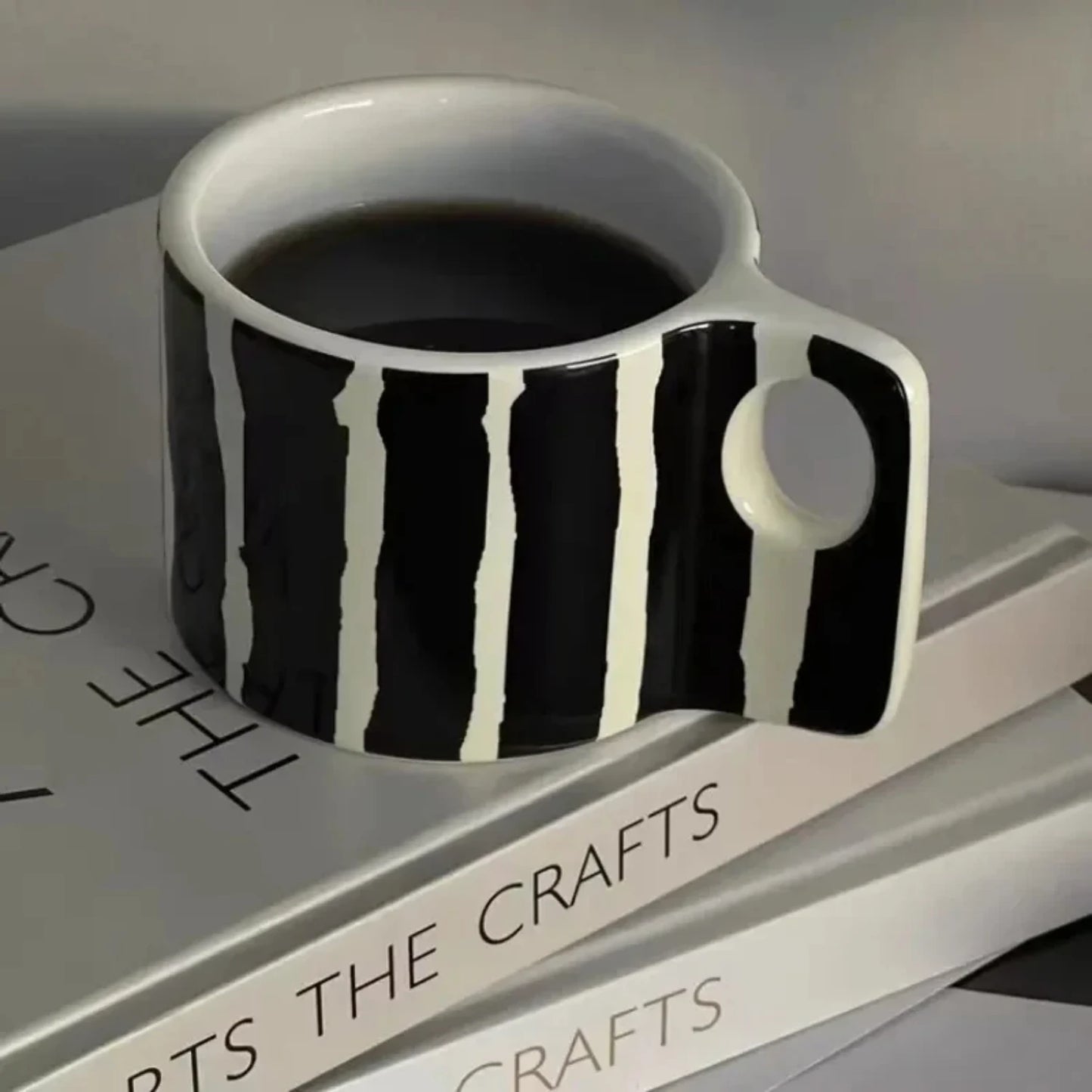 Medieval Retro Stripe Hand-Painted Ceramic Breakfast Cup – Unique Gift for Coffee Lovers
