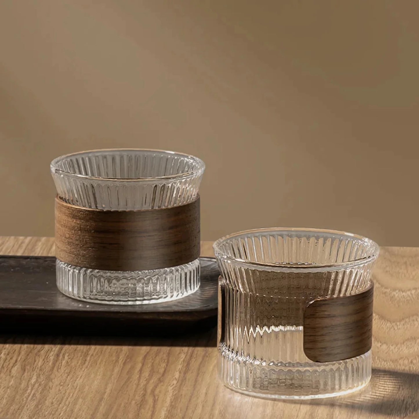Japanese-Style Transparent Glass Coffee Mug with Walnut Wood Sleeve – Elegant Tea and Coffee Cup