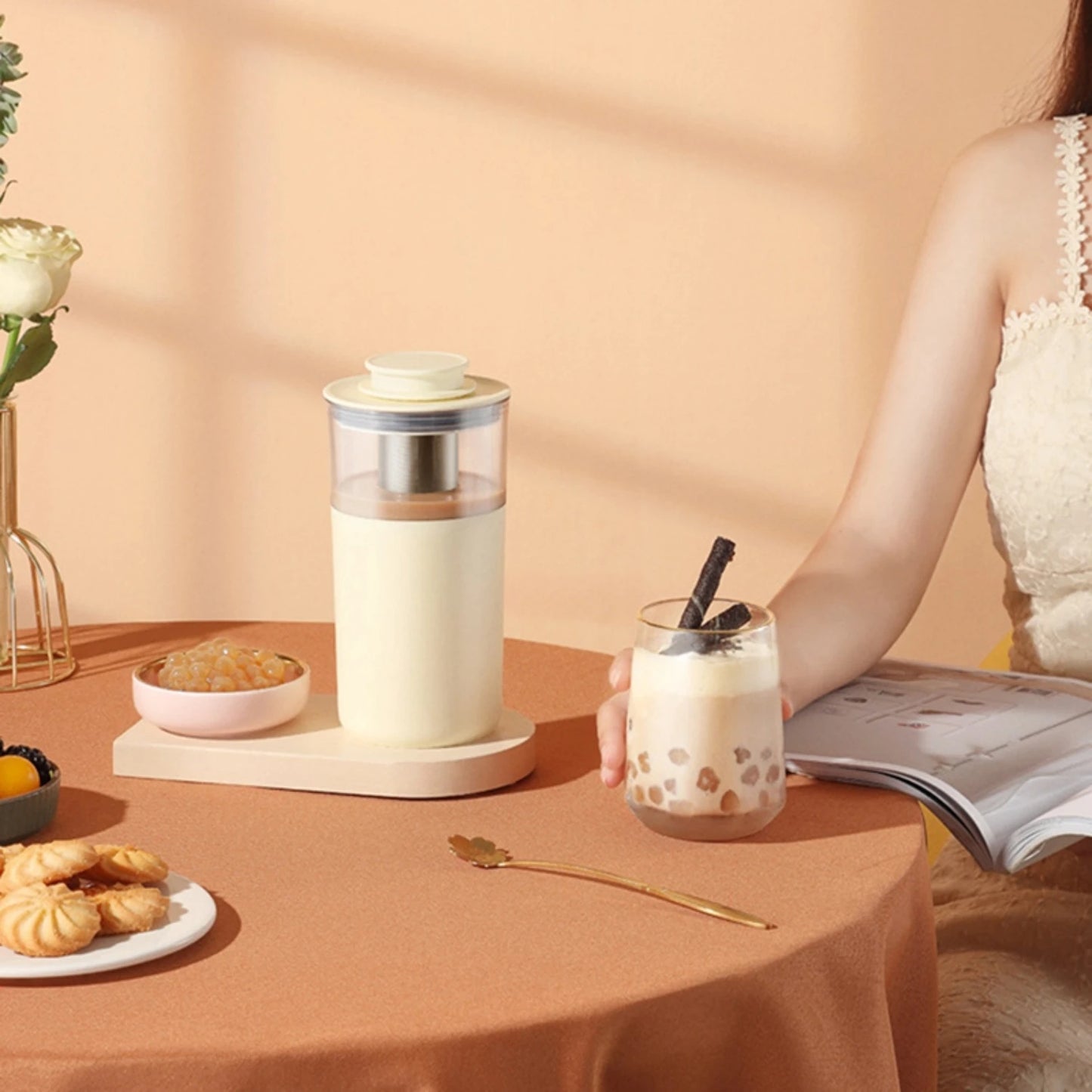 Mini Milk Tea and Coffee Maker – 350ml Portable Electric Beverage Brewer with Fast Heating and Stirring Function