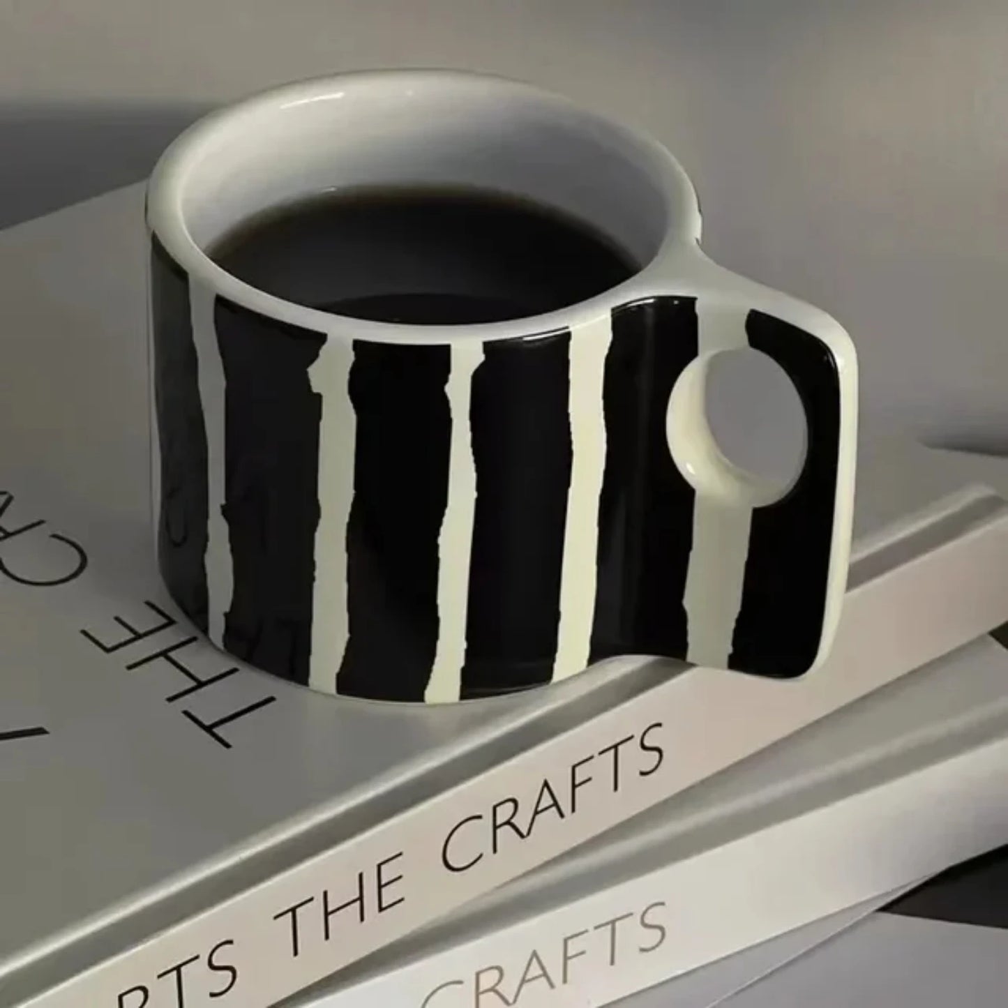 Medieval Retro Stripe Hand-Painted Ceramic Breakfast Cup – Unique Gift for Coffee Lovers