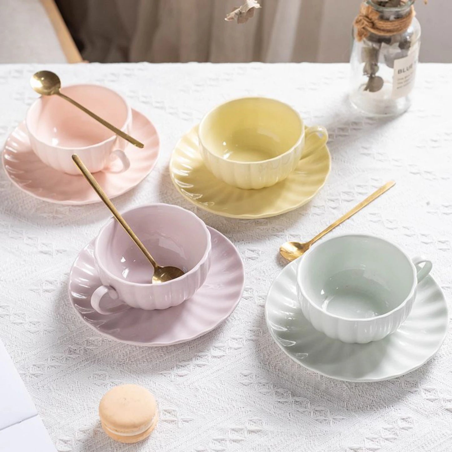 Elegant Floral Ceramic Tea Cup and Saucer Set – Charming Coffee Cup with Saucer Plate